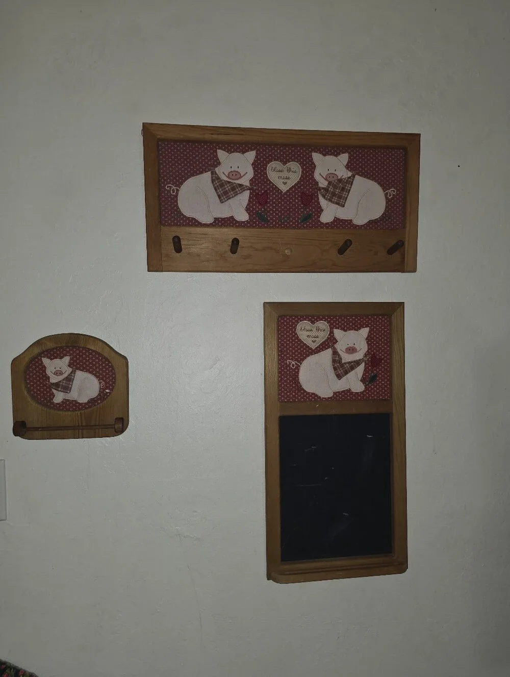 Vintage 1980s Wall Mounted Wooden Towel Holder Floral Fabric Pig Design